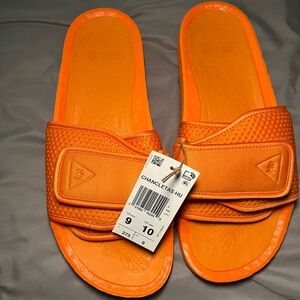 Adidas chancletas human race women’s size 10 NWT Pharrell Williams no box